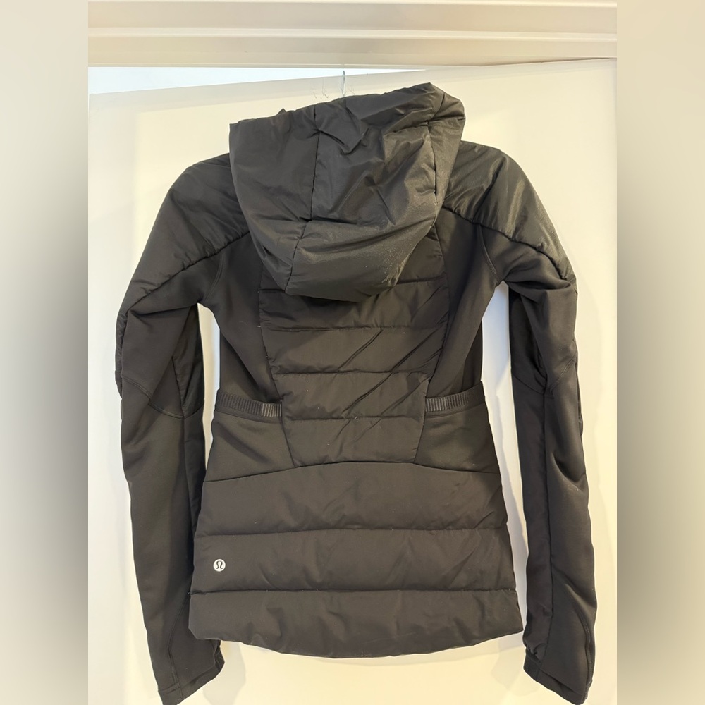 Lululemon Down For It All Black Puffer Jacket with hood - Picture 4 of 13